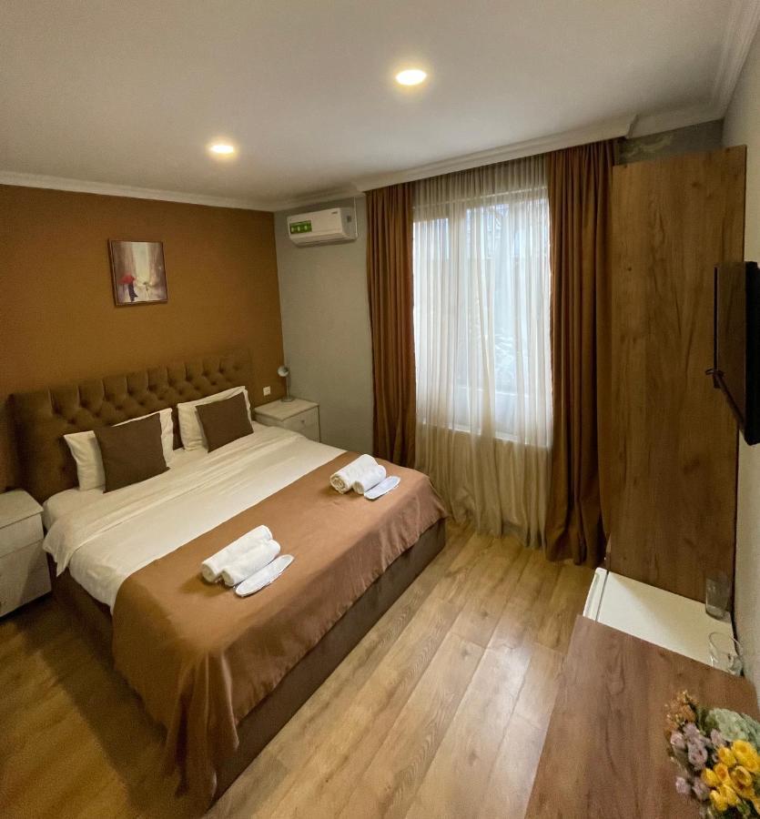 Book Hotel Tbilisi Ngoại thất bức ảnh
