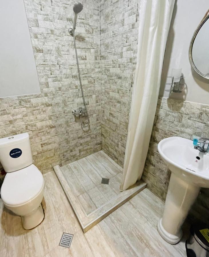 Book Hotel Tbilisi Ngoại thất bức ảnh