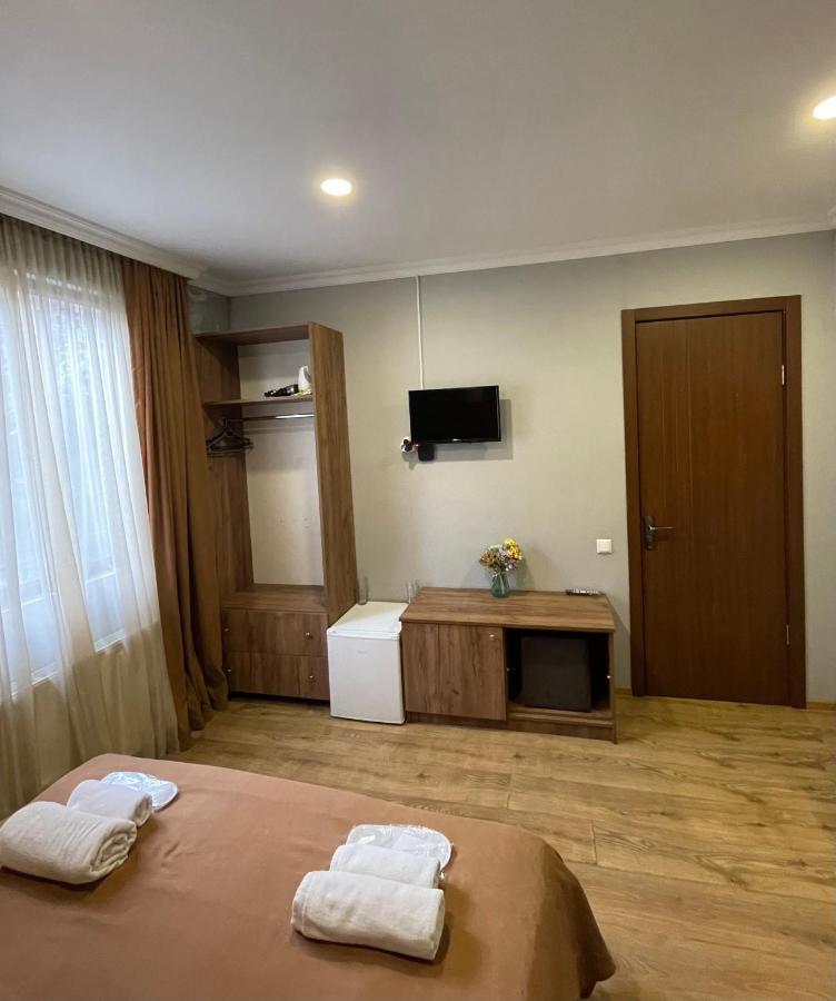 Book Hotel Tbilisi Ngoại thất bức ảnh