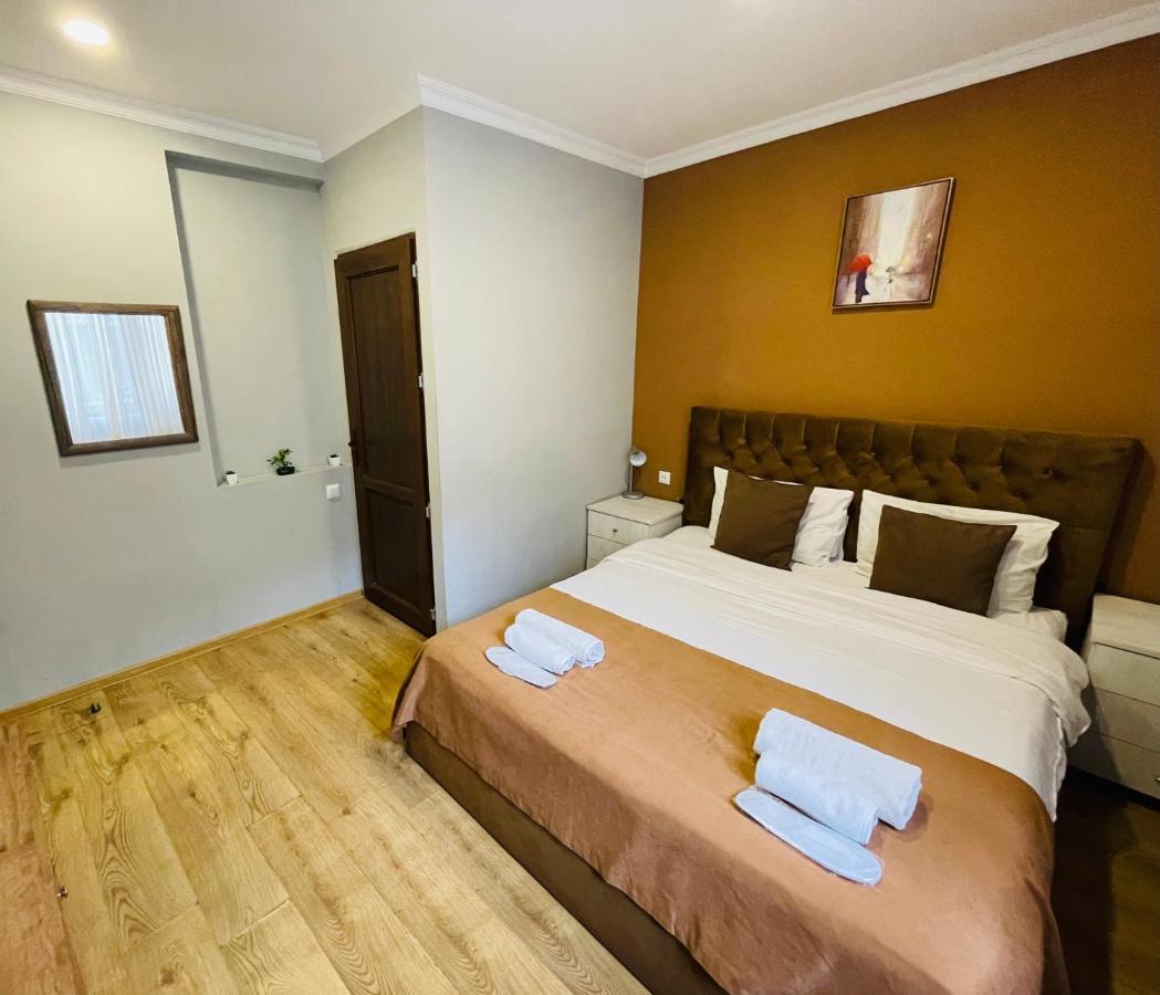 Book Hotel Tbilisi Ngoại thất bức ảnh