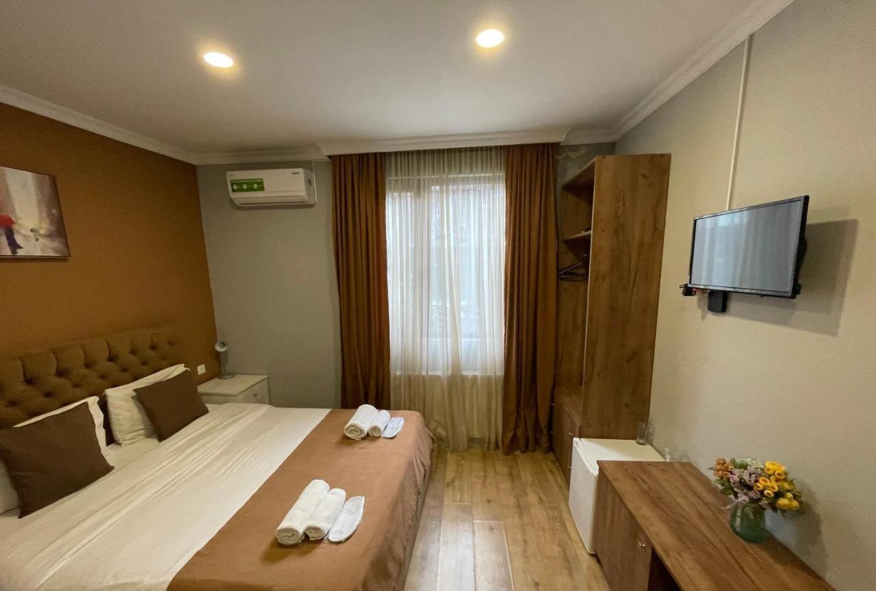 Book Hotel Tbilisi Ngoại thất bức ảnh