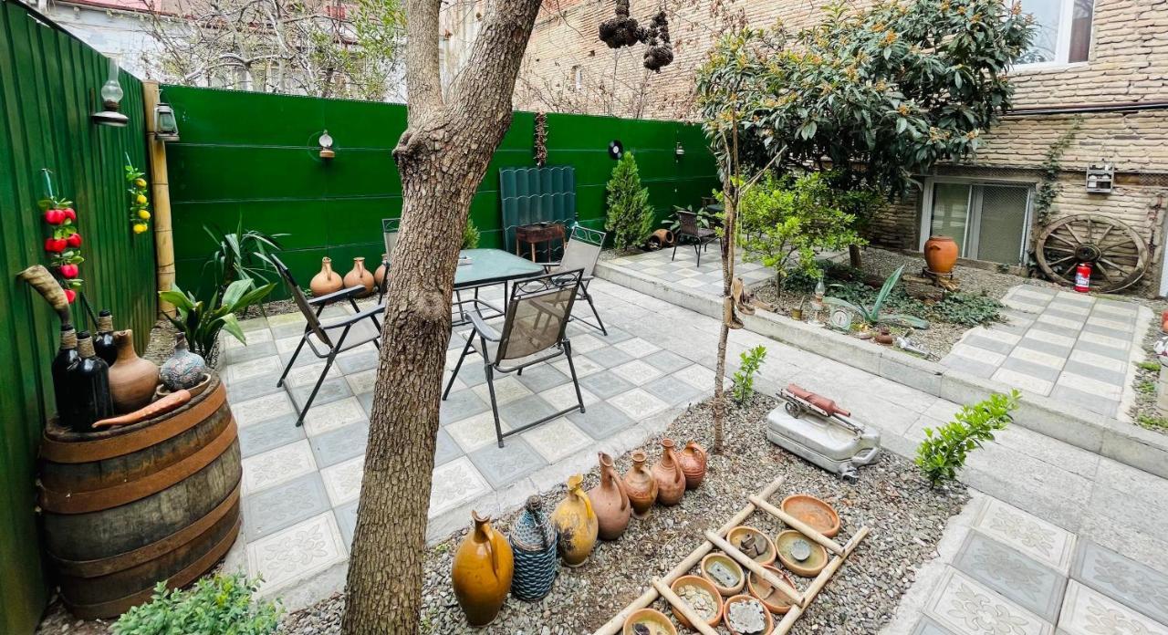 Book Hotel Tbilisi Ngoại thất bức ảnh