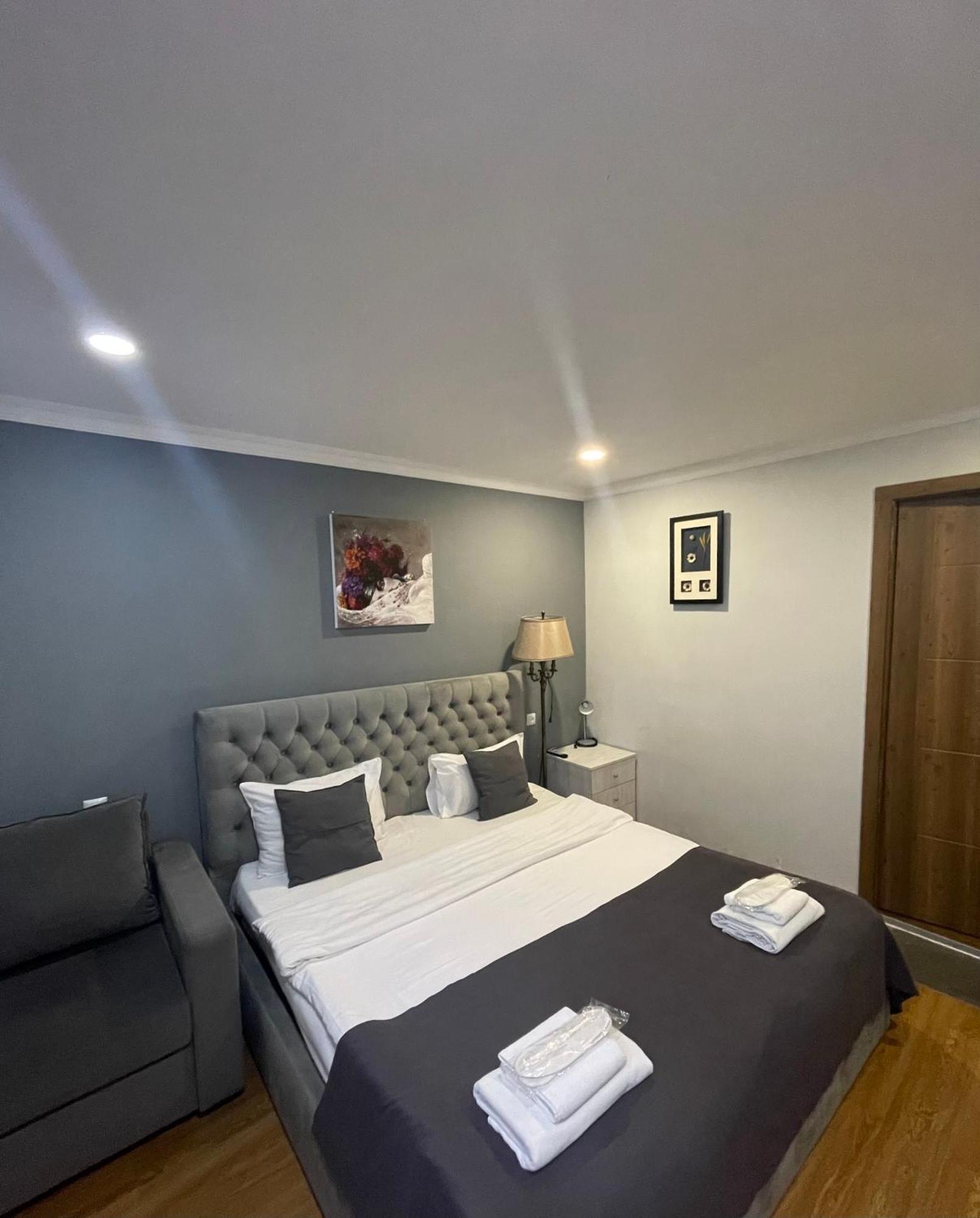 Book Hotel Tbilisi Ngoại thất bức ảnh